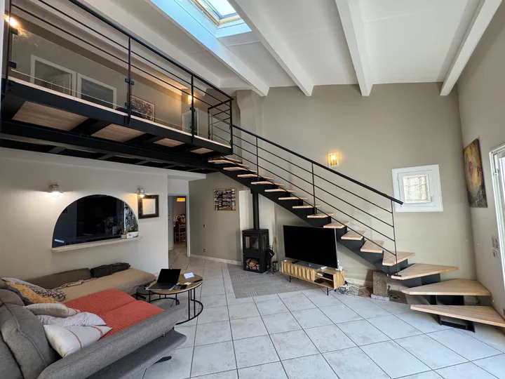 Escalier & mezzanine — vue 1