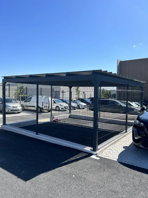 Abri métallique professionnel