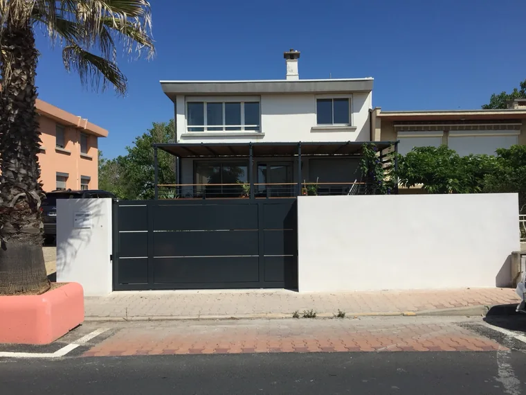 Portail anthracite & pergola